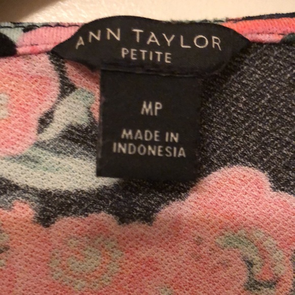Ann Taylor Black Floral Wrap Shirt MP - Picture 3 of 4